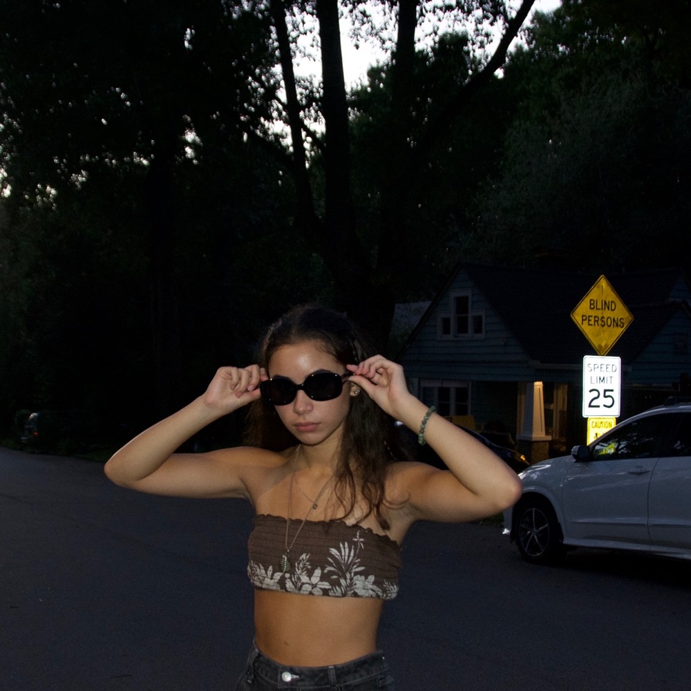 Meet your Posher, Emilia